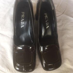 Vintage Prada Dark Green Pumps